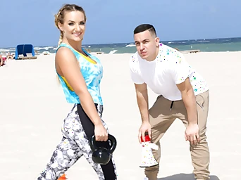 Muscled Honeys Do It Finer